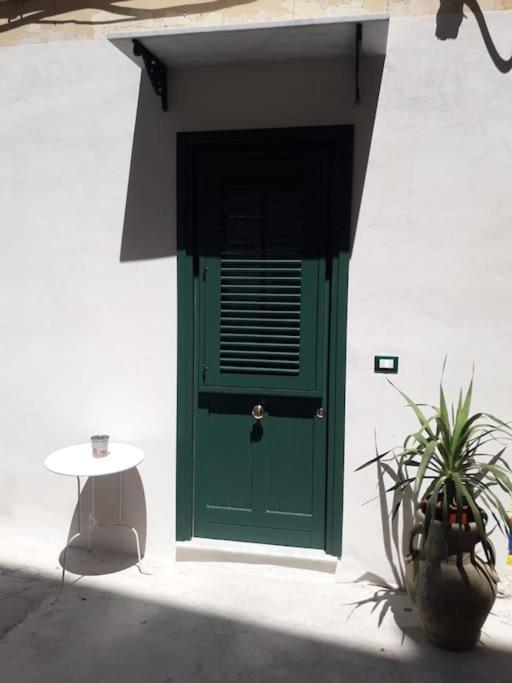 Oneto Apartment Palermo Buitenkant foto